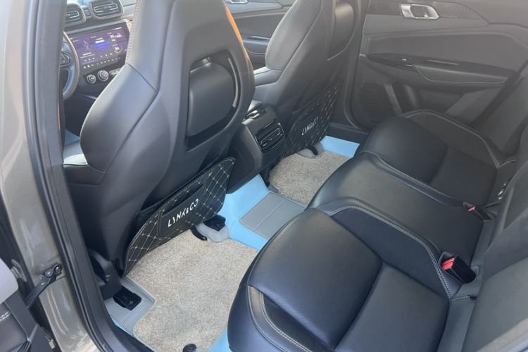 Used Lynk & Co 03 2022 2.0TD DCT JingPro Interior 5