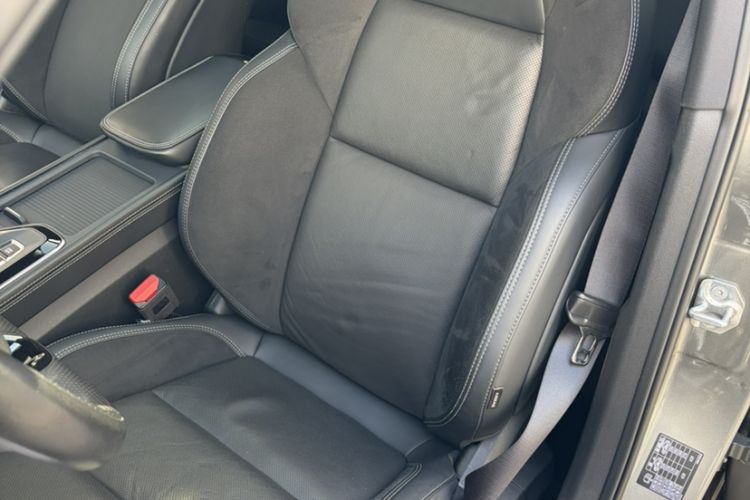 Used Lynk & Co 03 2022 2.0TD DCT JingPro Interior 5