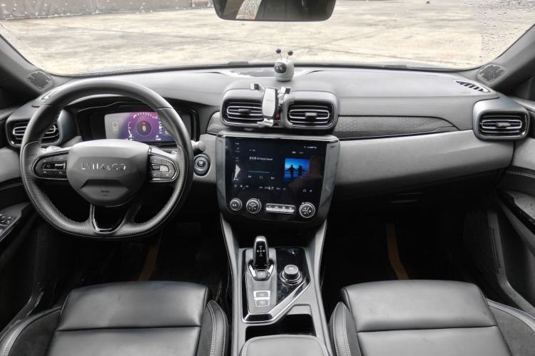 Used Lynk & Co 03 2022 2.0TD DCT GenioPlus Interior 5