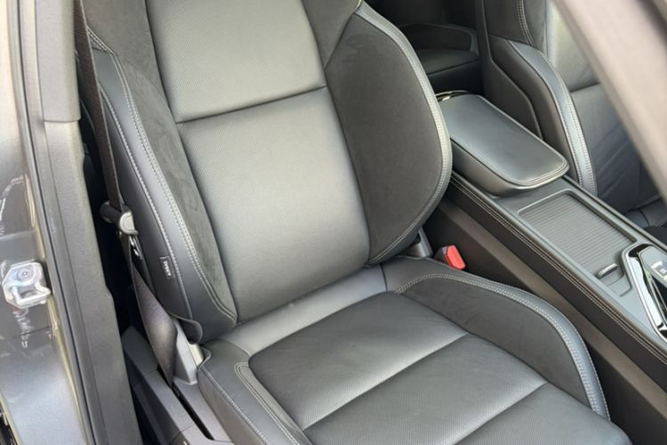 Used Lynk & Co 03 2022 2.0TD DCT JingPro Interior 6