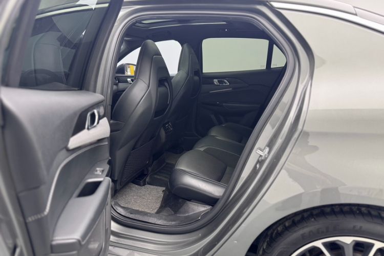 Used Lynk & Co 03 2022 2.0TD DCT JingPro Interior 6