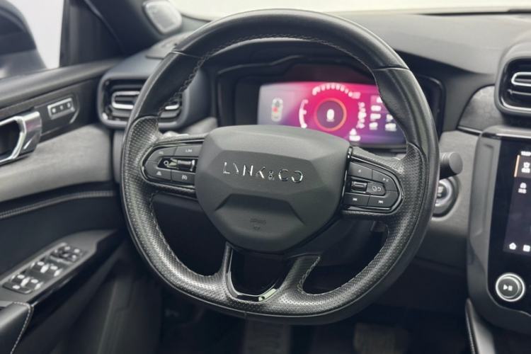 Used Lynk & Co 03 2022 2.0TD DCT JingPro Interior 7