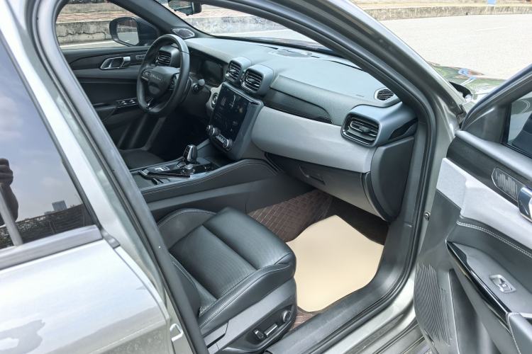 Used Lynk & Co 03 2022 1.5TD DCT JingPro Interior 9