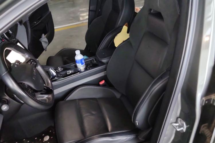 Used Lynk & Co 03 2022 2.0TD DCT JingPro Left Front Seat