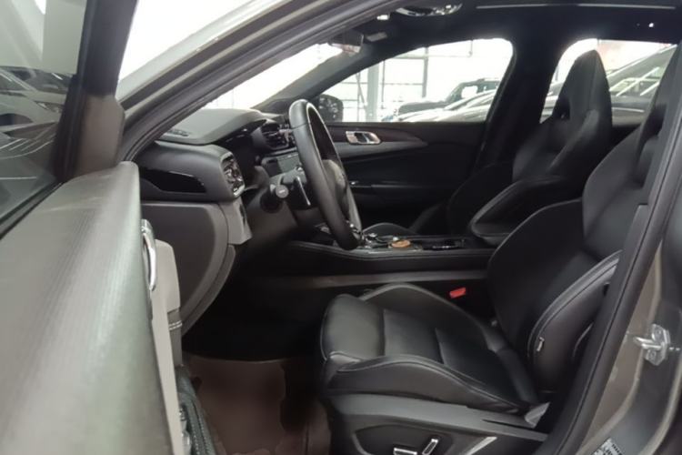 Used Lynk & Co 03 2022 2.0TD DCT GenioPlus Left Front Seat