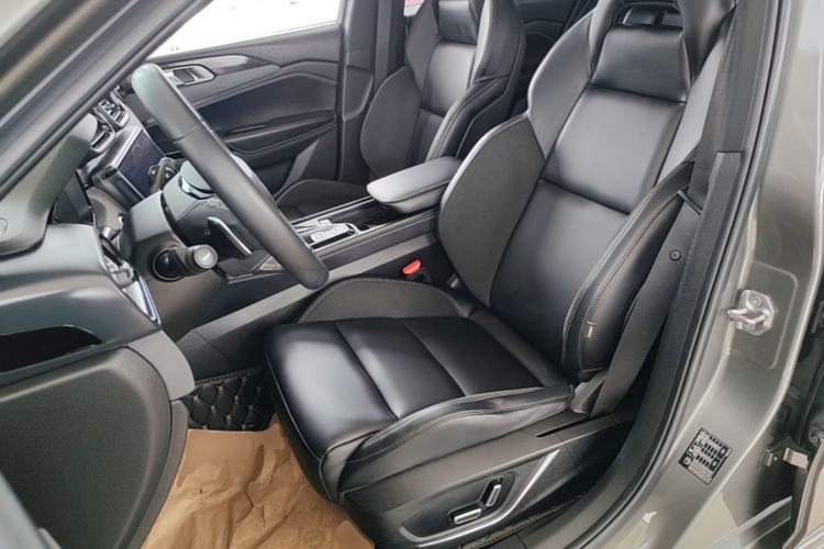 Used Lynk & Co 03 2022 2.0TD DCT GenioPlus Left Front Seat