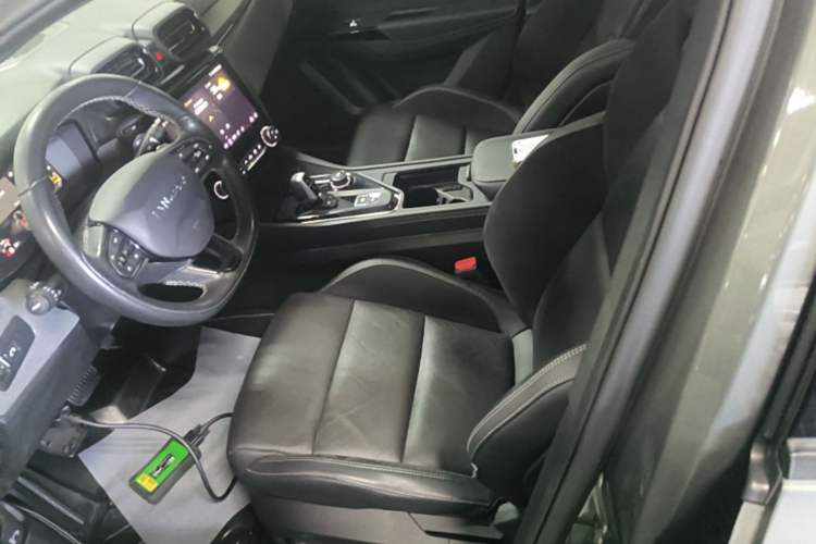 Used Lynk & Co 03 2022 2.0TD DCT JingPro Left Front Seat