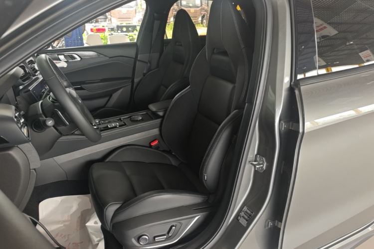 Used Lynk & Co 03 2022 1.5TD DCT JingPro Left Front Seat
