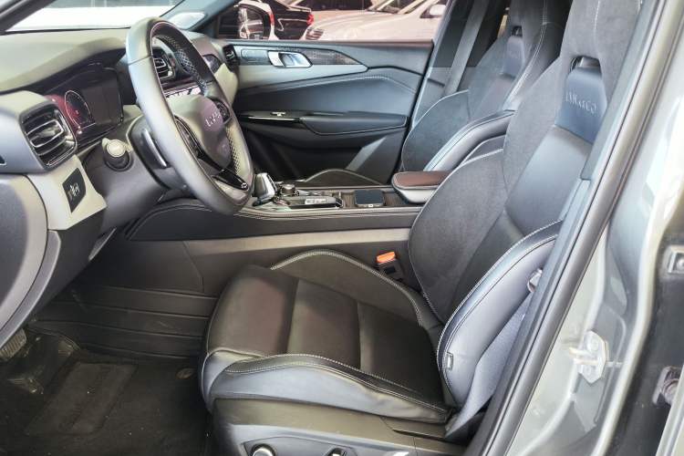 Used Lynk & Co 03 2022 2.0TD DCT JingPro Left Front Seat