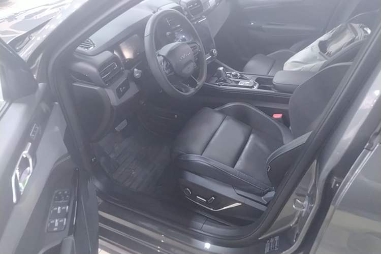 Used Lynk & Co 03 2022 1.5TD DCT JingPro Left Front Seat