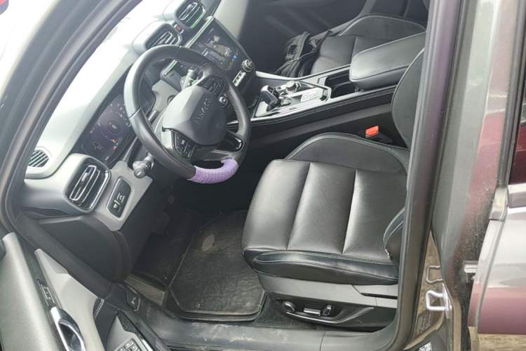 Used Lynk & Co 03 2022 1.5TD DCT JingPro Left Front Seat