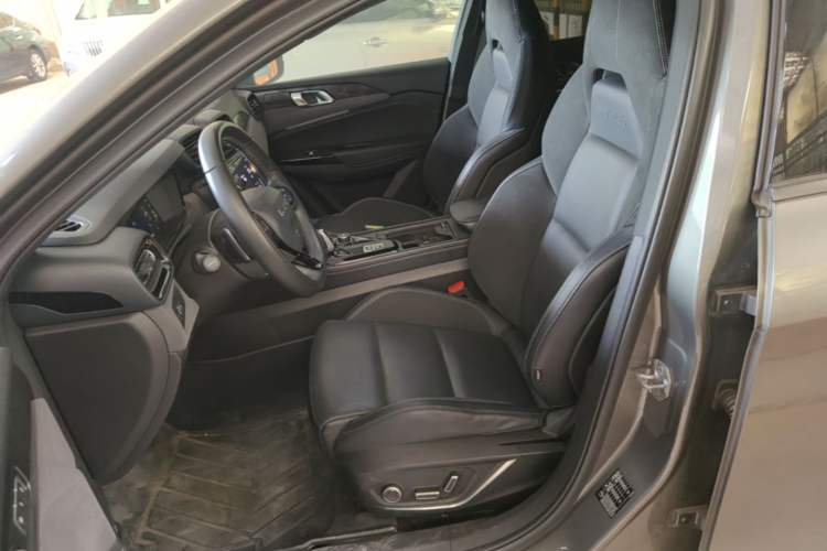 Used Lynk & Co 03 2022 2.0TD DCT JingPro Left Front Seat