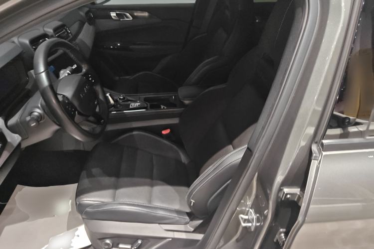 Used Lynk & Co 03 2022 2.0TD DCT JingPro Left Front Seat