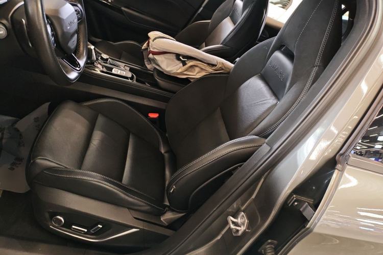 Used Lynk & Co 03 2022 2.0TD DCT JingPro Left Front Seat