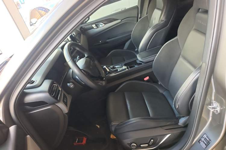 Used Lynk & Co 03 2022 2.0TD DCT JingPro Left Front Seat