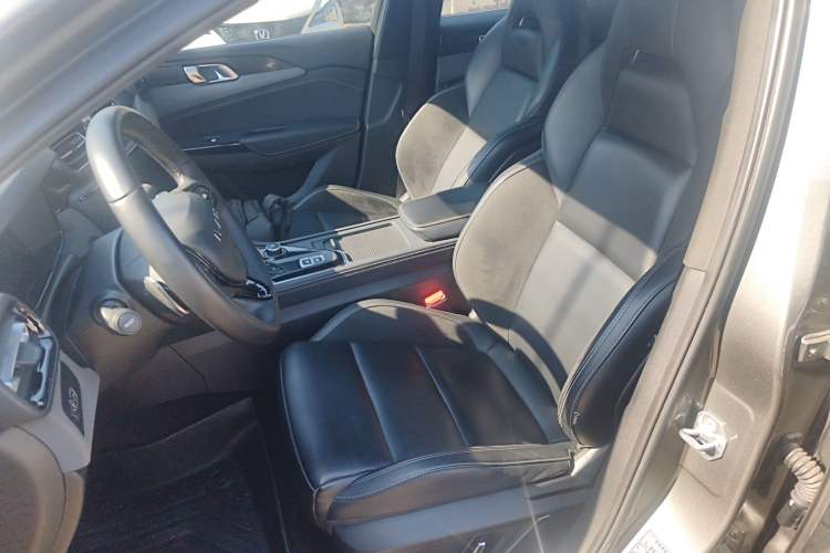 Used Lynk & Co 03 2022 2.0TD DCT GenioPlus Left Front Seat