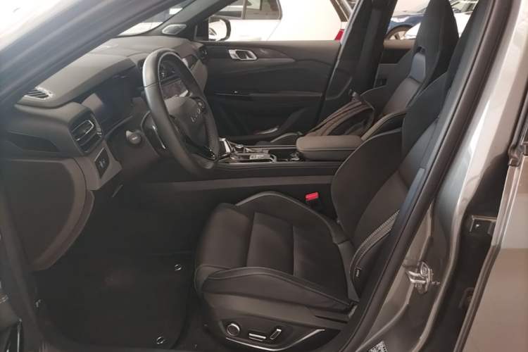 Used Lynk & Co 03 2022 1.5TD DCT JingPro Left Front Seat