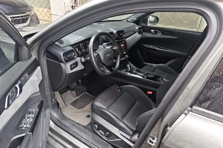 Used Lynk & Co 03 2022 2.0TD DCT JingPro Left Front Seat
