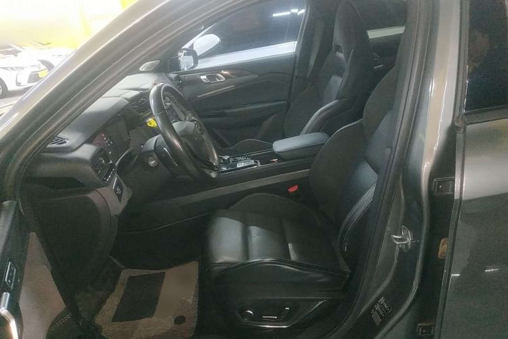 Used Lynk & Co 03 2022 2.0TD DCT JingPro Left Front Seat