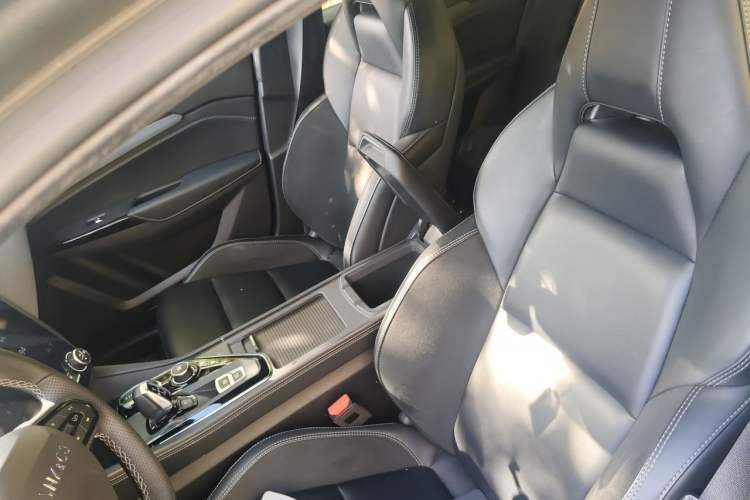 Used Lynk & Co 03 2022 2.0TD DCT GenioPlus Left Front Seat