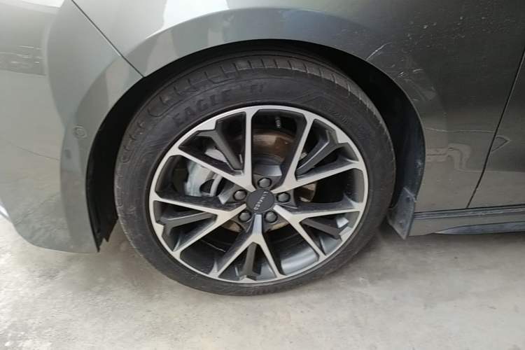 Used Lynk & Co 03 2022 1.5TD DCT JingPro Left Front Wheel Hub
