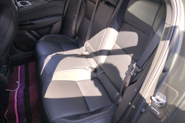 Used Lynk & Co 03 2022 2.0TD DCT GenioPlus Left Rear Seat