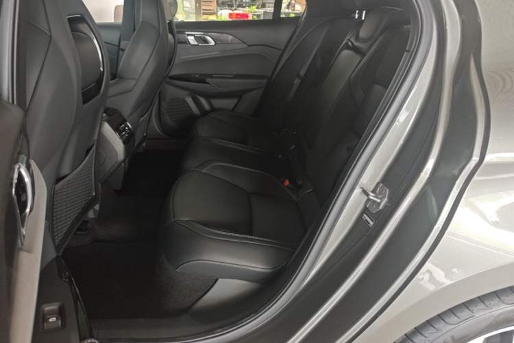 Used Lynk & Co 03 2022 1.5TD DCT JingPro Left Rear Seat