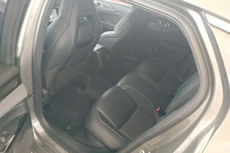 Used Lynk & Co 03 2022 1.5TD DCT JingPro Left Rear Seat