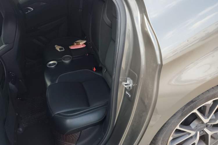 Used Lynk & Co 03 2022 1.5TD DCT JingPro Left Rear Seat