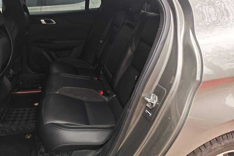 Used Lynk & Co 03 2022 2.0TD DCT GenioPlus Left Rear Seat