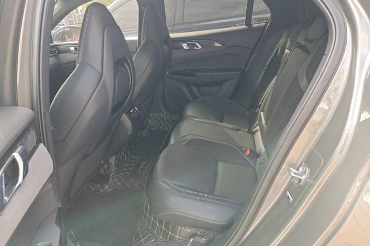 Used Lynk & Co 03 2022 2.0TD DCT JingPro Left Rear Seat