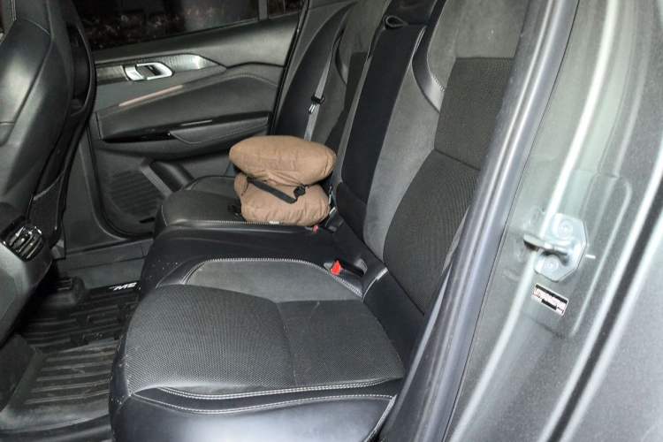 Used Lynk & Co 03 2022 2.0TD DCT JingPro Left Rear Seat