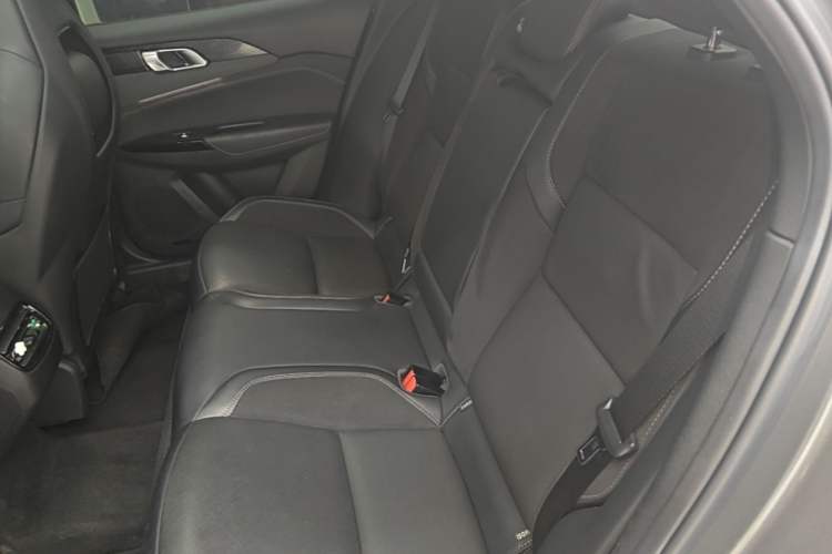 Used Lynk & Co 03 2022 2.0TD DCT JingPro Left Rear Seat