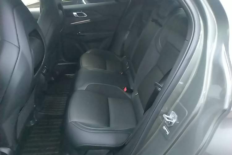 Used Lynk & Co 03 2022 1.5TD DCT JingPro Left Rear Seat