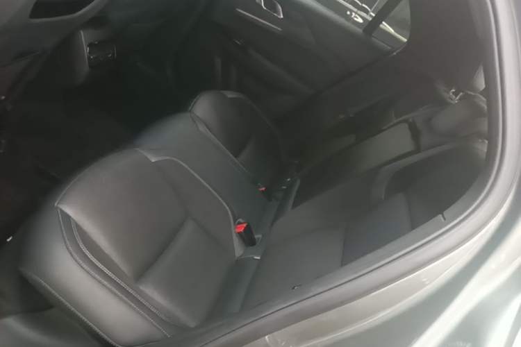 Used Lynk & Co 03 2022 1.5TD DCT JingPro Left Rear Seat