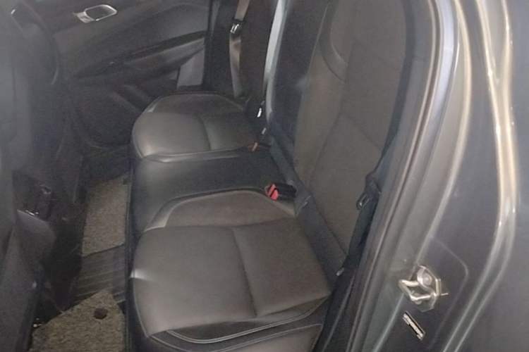 Used Lynk & Co 03 2022 2.0TD DCT JingPro Left Rear Seat