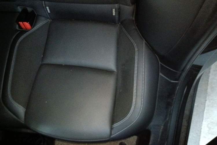 Used Lynk & Co 03 2022 1.5TD DCT JingPro Left Rear Seat