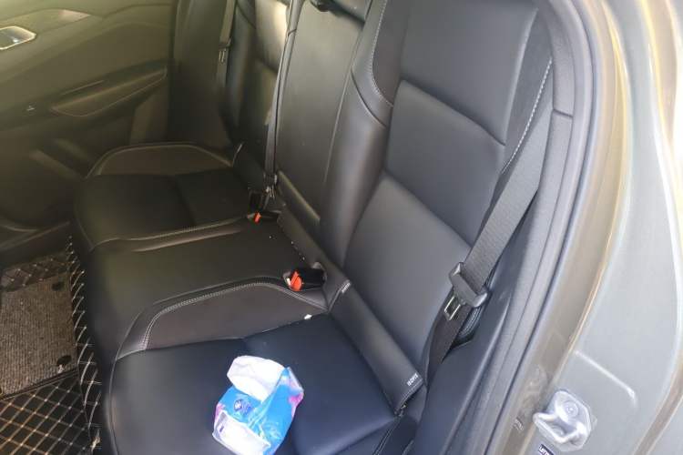 Used Lynk & Co 03 2022 2.0TD DCT GenioPlus Left Rear Seat