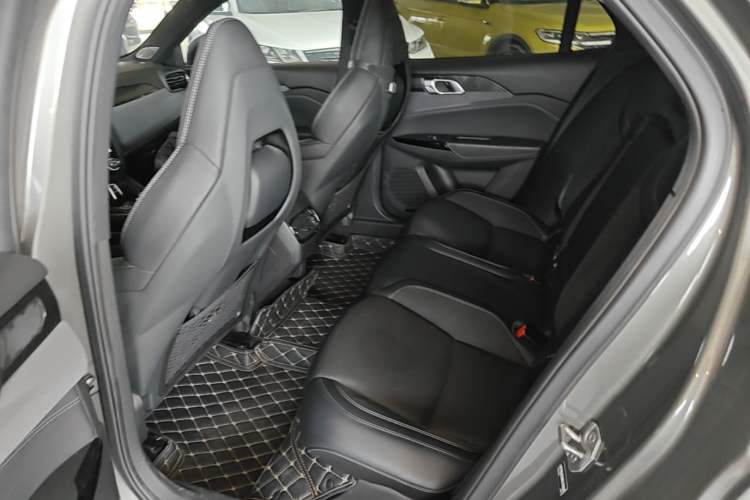 Used Lynk & Co 03 2022 1.5TD DCT JingPro Left Rear Seat