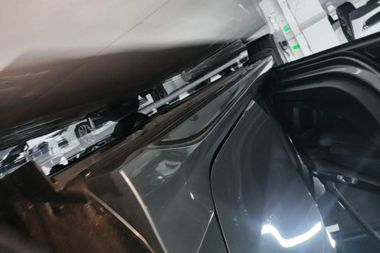 Used Lynk & Co 03 2022 1.5TD DCT JingPlus Left Side Sill