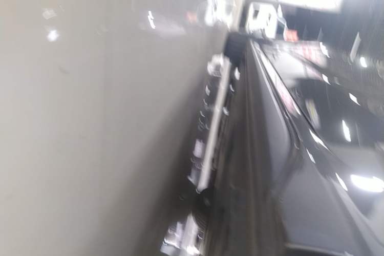 Used Lynk & Co 03 2022 1.5TD DCT JingPro Left Side Sill