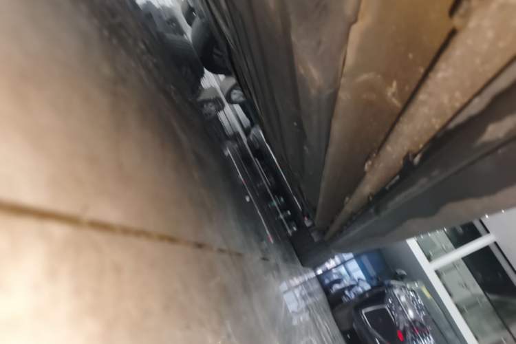 Used Lynk & Co 03 2022 1.5TD DCT JingPro Left Side Sill