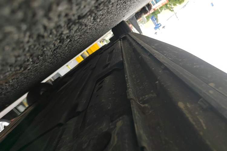 Used Lynk & Co 03 2022 2.0TD DCT JingPro Left Side Sill