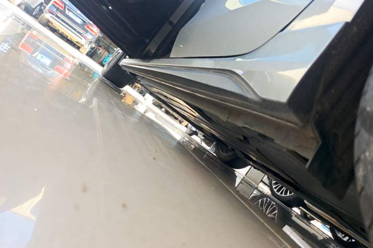 Used Lynk & Co 03 2022 2.0TD DCT JingPro Left Side Sill