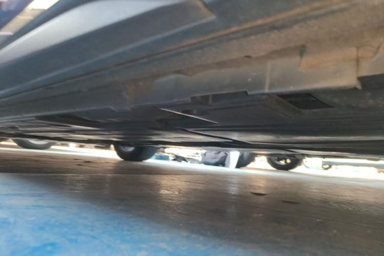 Used Lynk & Co 03 2022 2.0TD DCT GenioPlus Left Side Sill
