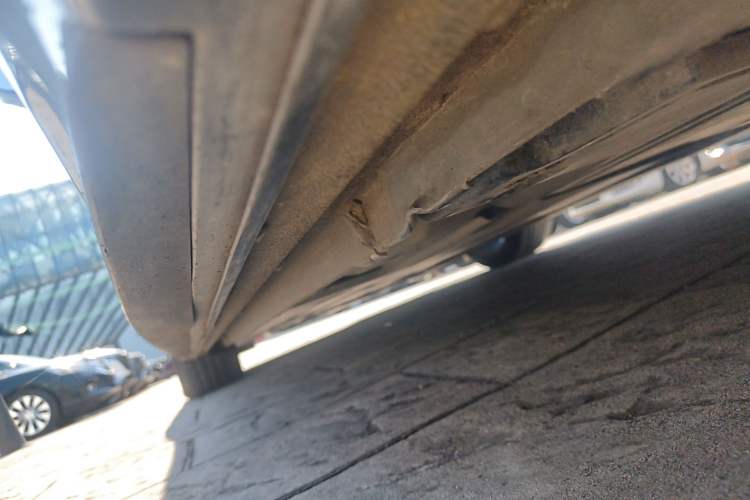 Used Lynk & Co 03 2022 2.0TD DCT GenioPlus Left Side Sill