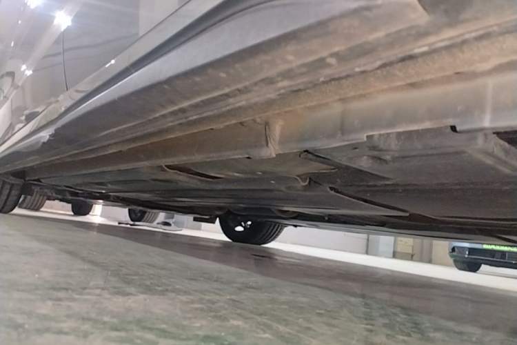 Used Lynk & Co 03 2022 2.0TD DCT JingPro Left Side Sill