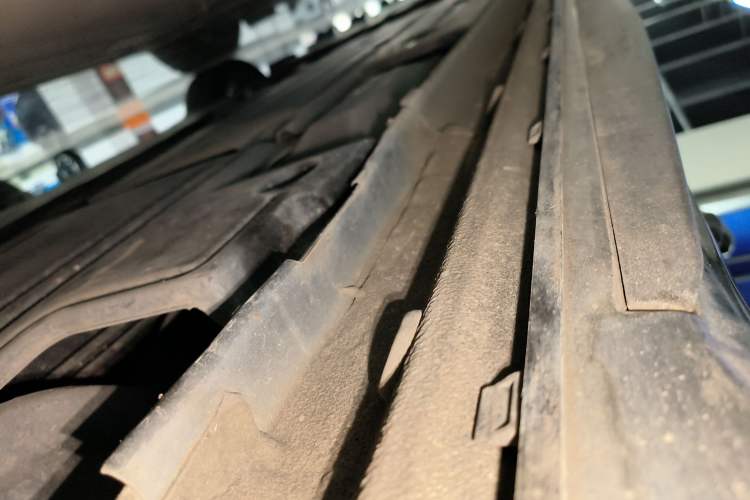 Used Lynk & Co 03 2022 1.5TD DCT JingPlus Left Side Sill