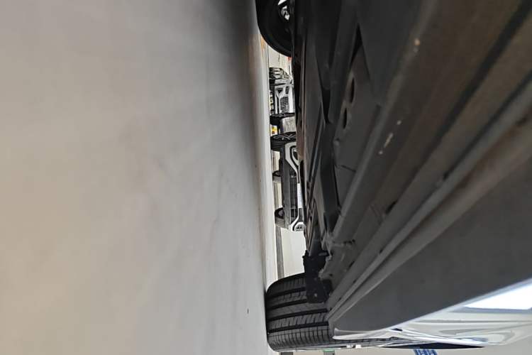 Used Lynk & Co 03 2022 1.5TD DCT JingPro Left Side Sill