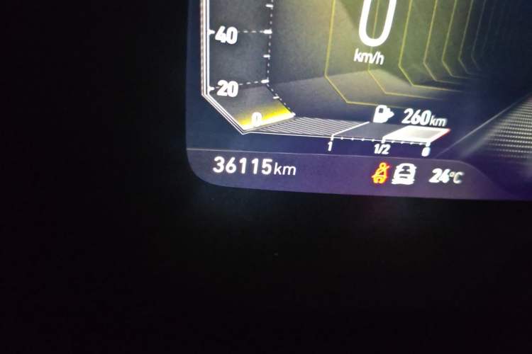 Used Lynk & Co 03 2022 1.5TD DCT JingPro Odometer Close Up